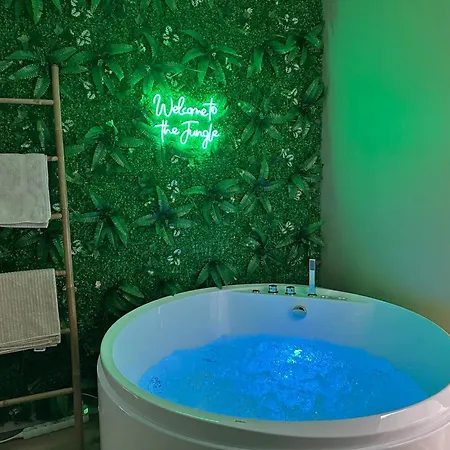 The Jungle - Balneo Jacuzzi Daire